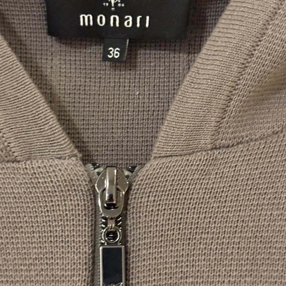 EUROPEAN-DESIGNED TAUPE-GRAY & BLACK HOODIE/CARDIGAN—Size 4 - Picture 10 of 12